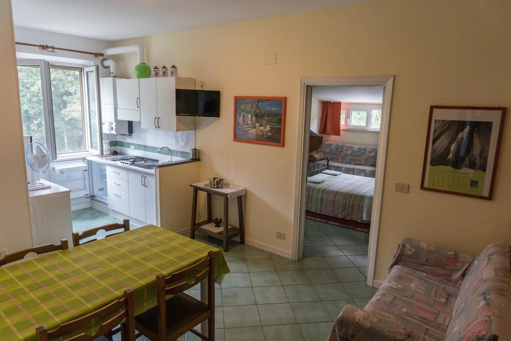 B&B Apartments Casa Sullavalle Montefortino Exterior foto